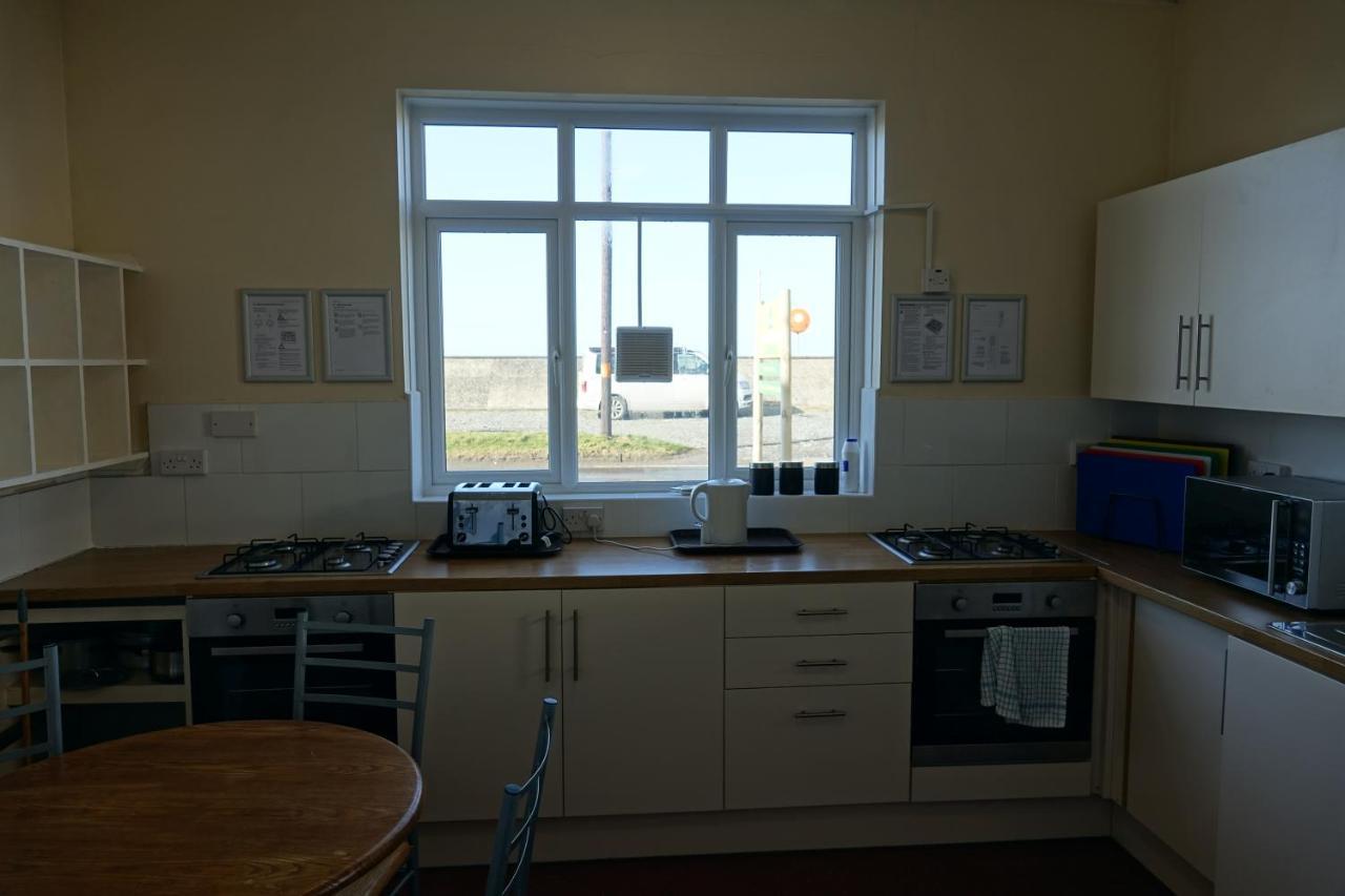 Yha Borth Hostel Exterior photo